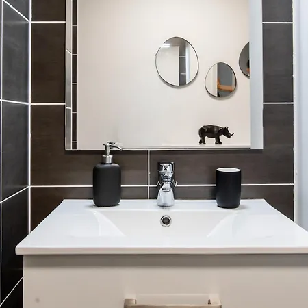 Апартаменты Superbe T3 Neuf Avec Balcon & Parking