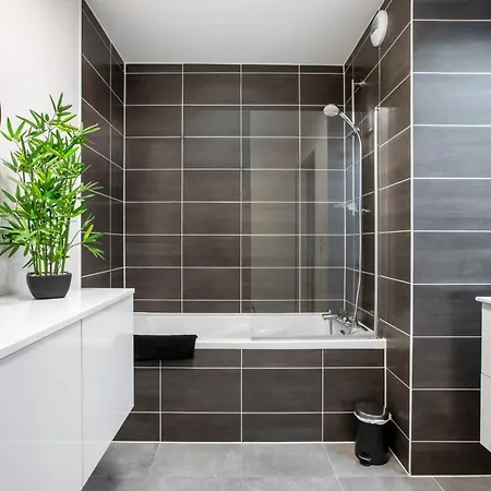 Superbe T3 Neuf Avec Balcon & Parking 公寓 *